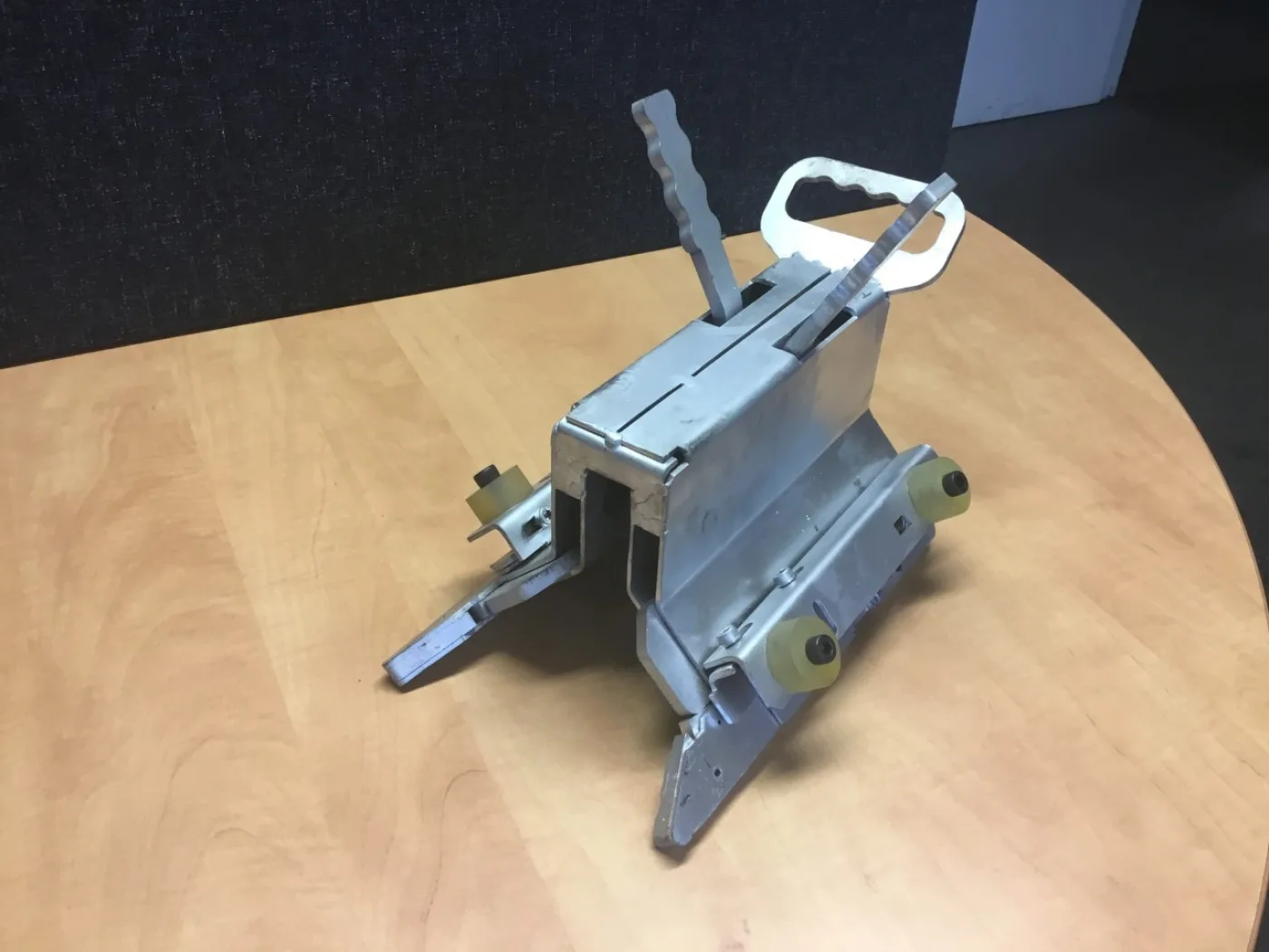 Pilot Guide Carriage Compatible With RAS Ductseamers & Ductzippers - WNS - W. Neal Services Ltd - 2