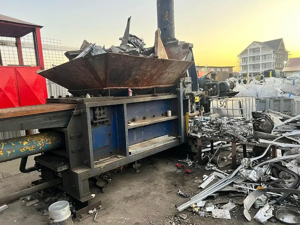 1993 Harris TGS-60B Ferrous Metal Baler