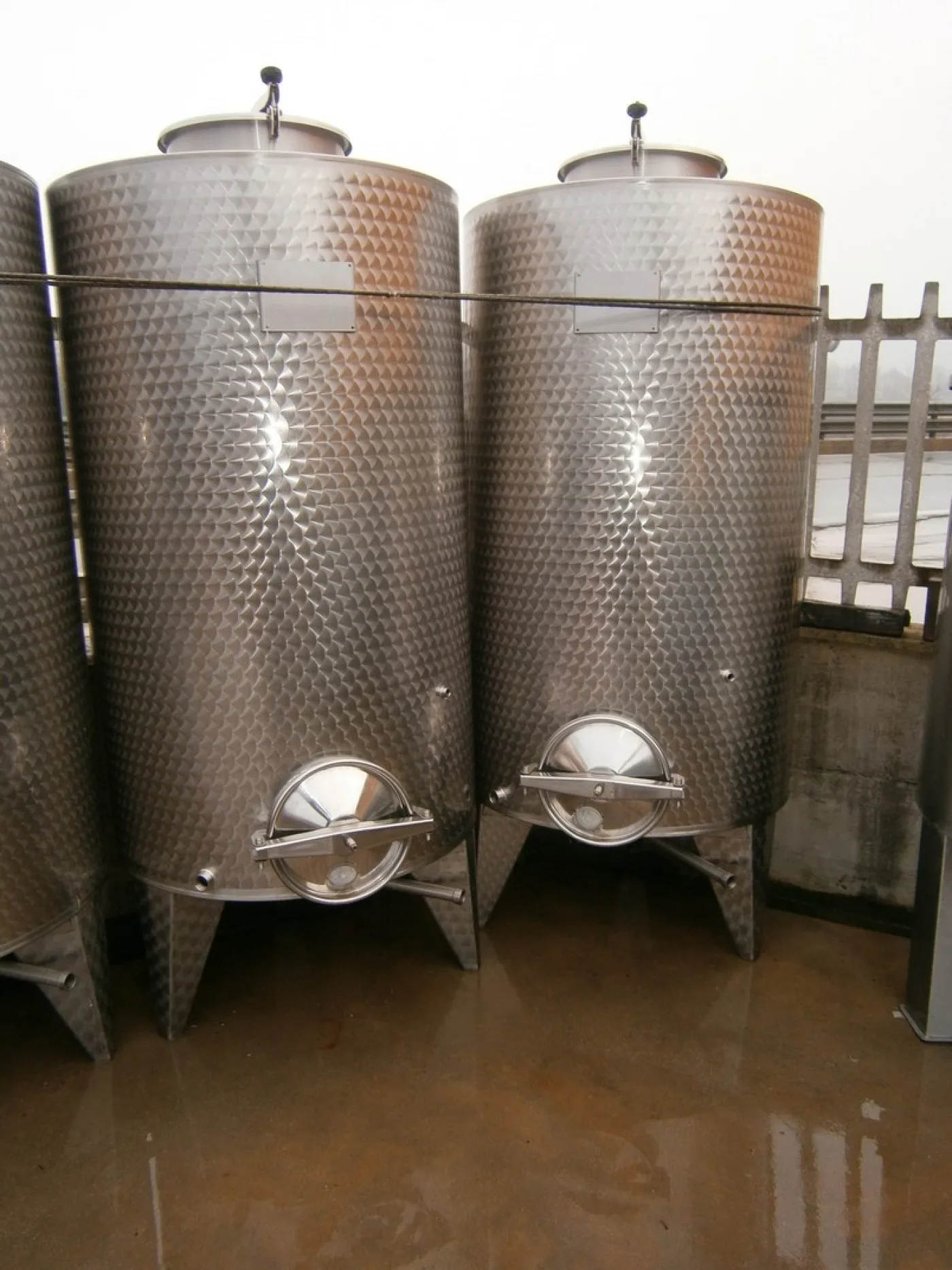 STAINLESS STEEL TANKS CAPACITY LITERS 1000 STORAGE MODEL CONICAL BOTTOM NEW EQUIPMENT - 2