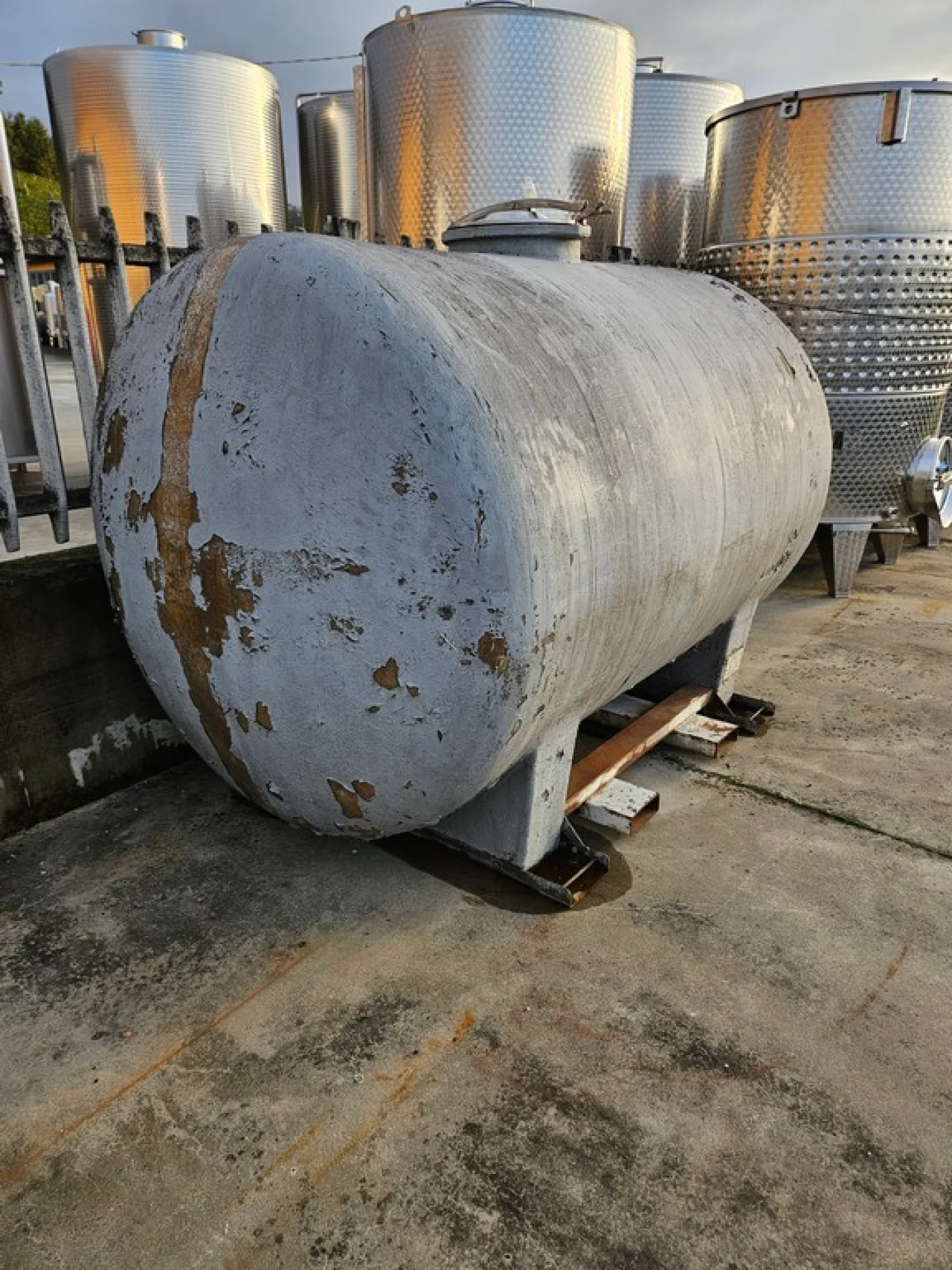 FIBERGLASS TANK FOR CARRIAGE FIRM GIGUA, CAPACITY LITERS 4000 (HL 40) ABOUT, SECOND-HAND EQUIPMENT - 3
