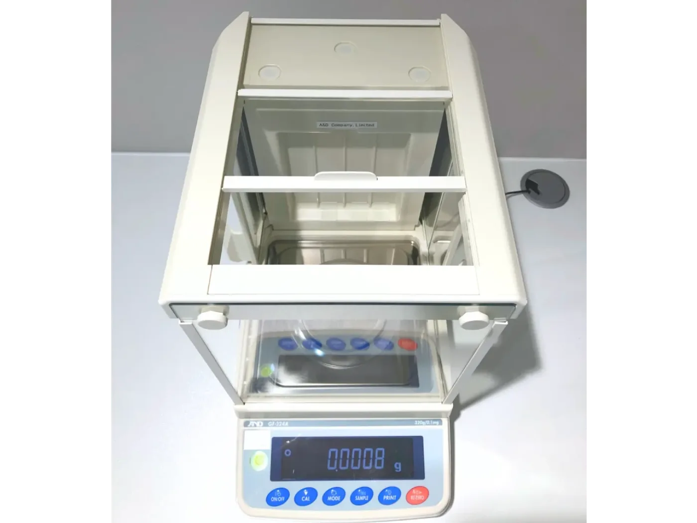 A&D GF-324A Series Analytical 4-Place Balance - 4