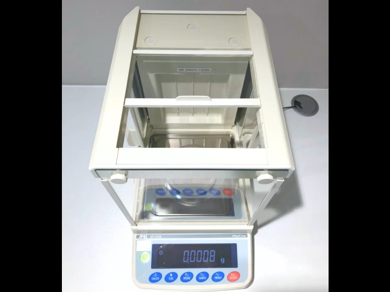 A&D GF-324A Series Analytical 4-Place Balance