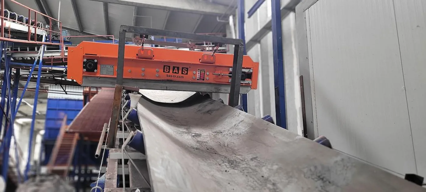 2026 BAS MBS-M-1200 Permanent Magnetic Over-Band Ferrous Metal Separator - 6