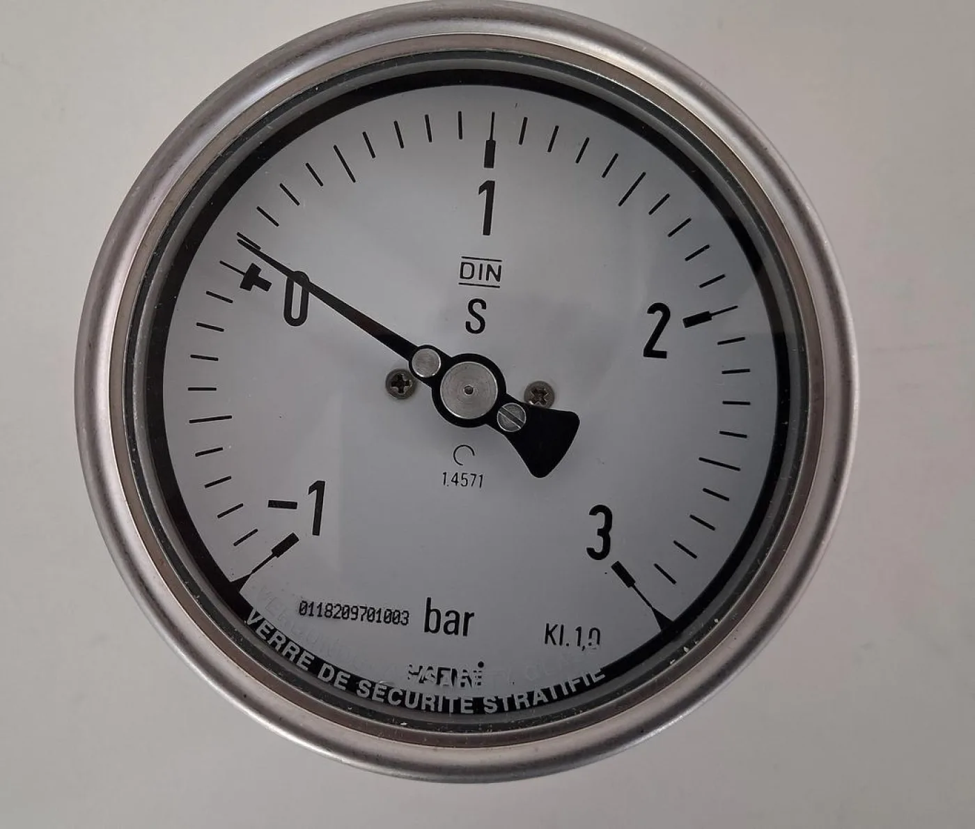 HAENNI Helium Leak Test Sicherheitsmanometer - 1