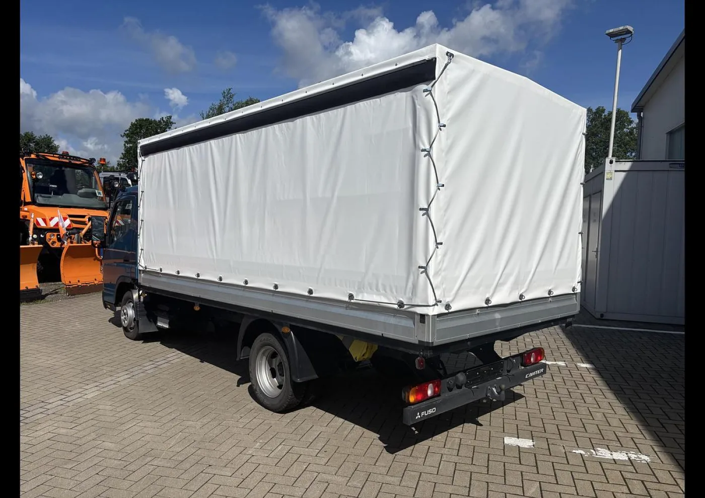 FUSO 3C13 Pritsche Plane + Spriegel - 4