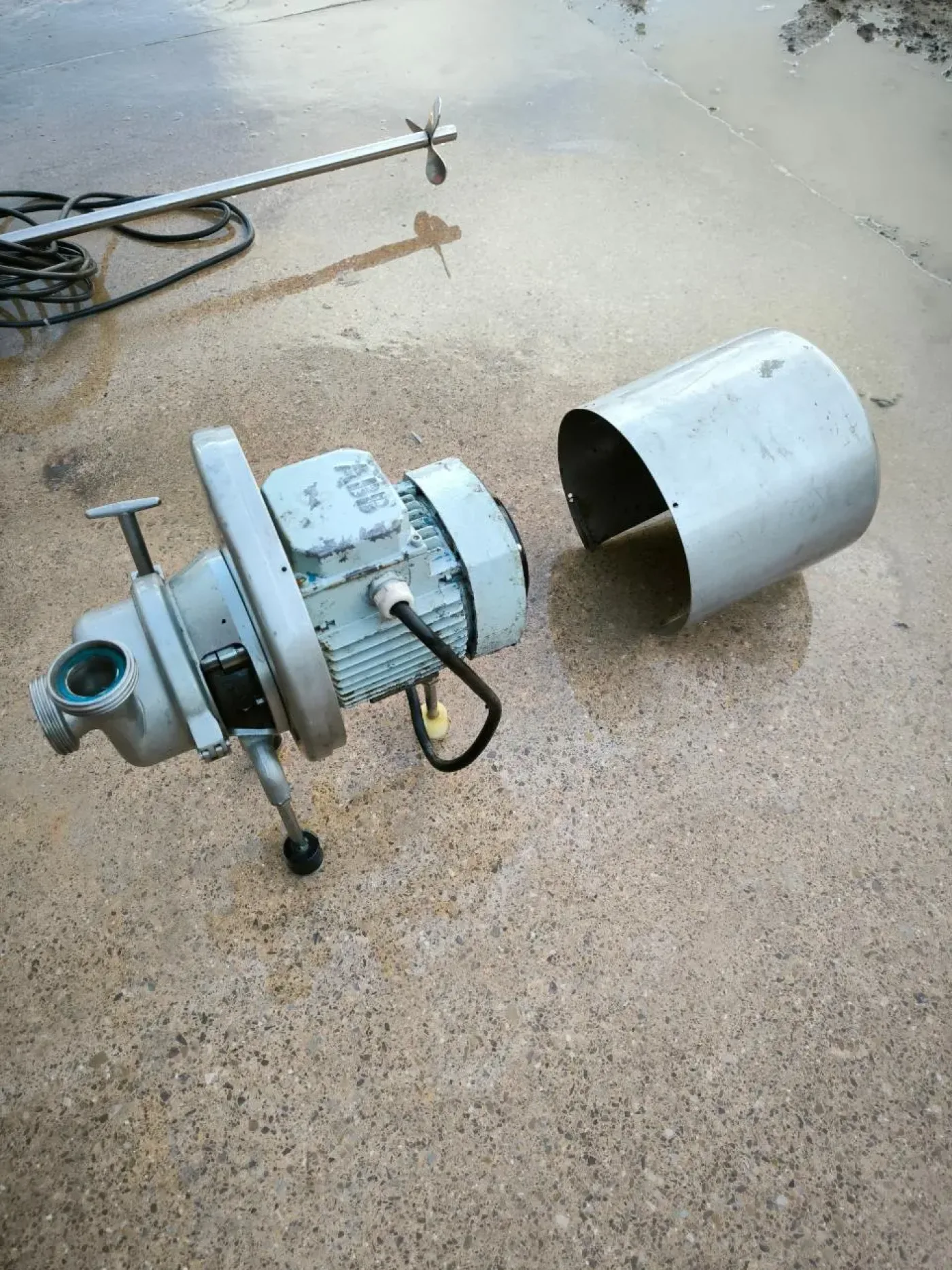 CENTRIFUGAL PUMP 0.75 KW - 5