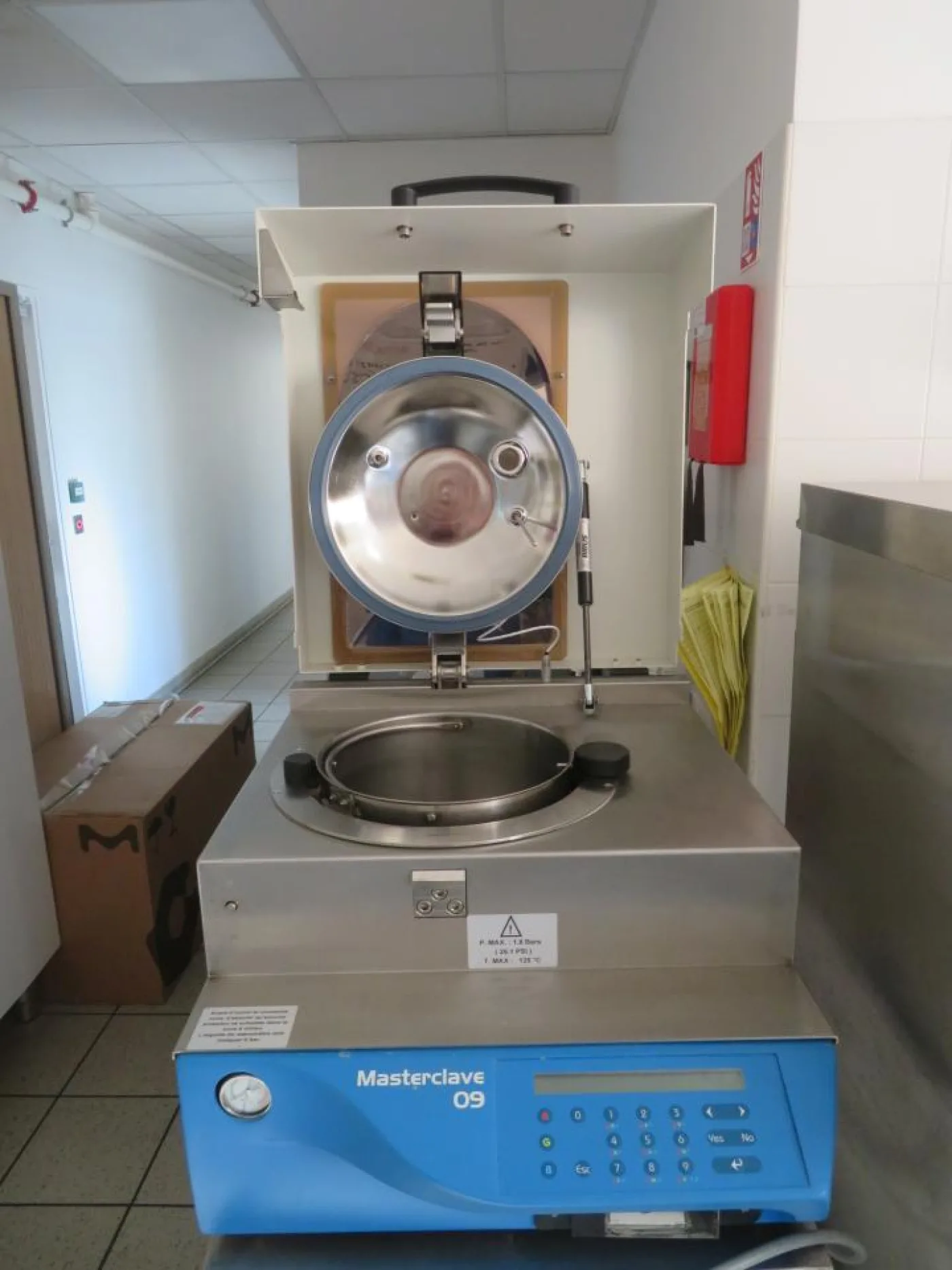 2010 AES Chemunex, S.A. AES Chemunex, S.A. AESAP1080 Masterclave 09 Autoclave- R and D - 5