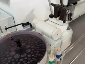 SPETTROMETRO AD ASSORBIMENTO ATOMICO – PERKIN ELMER – MOD. AANALYST 300