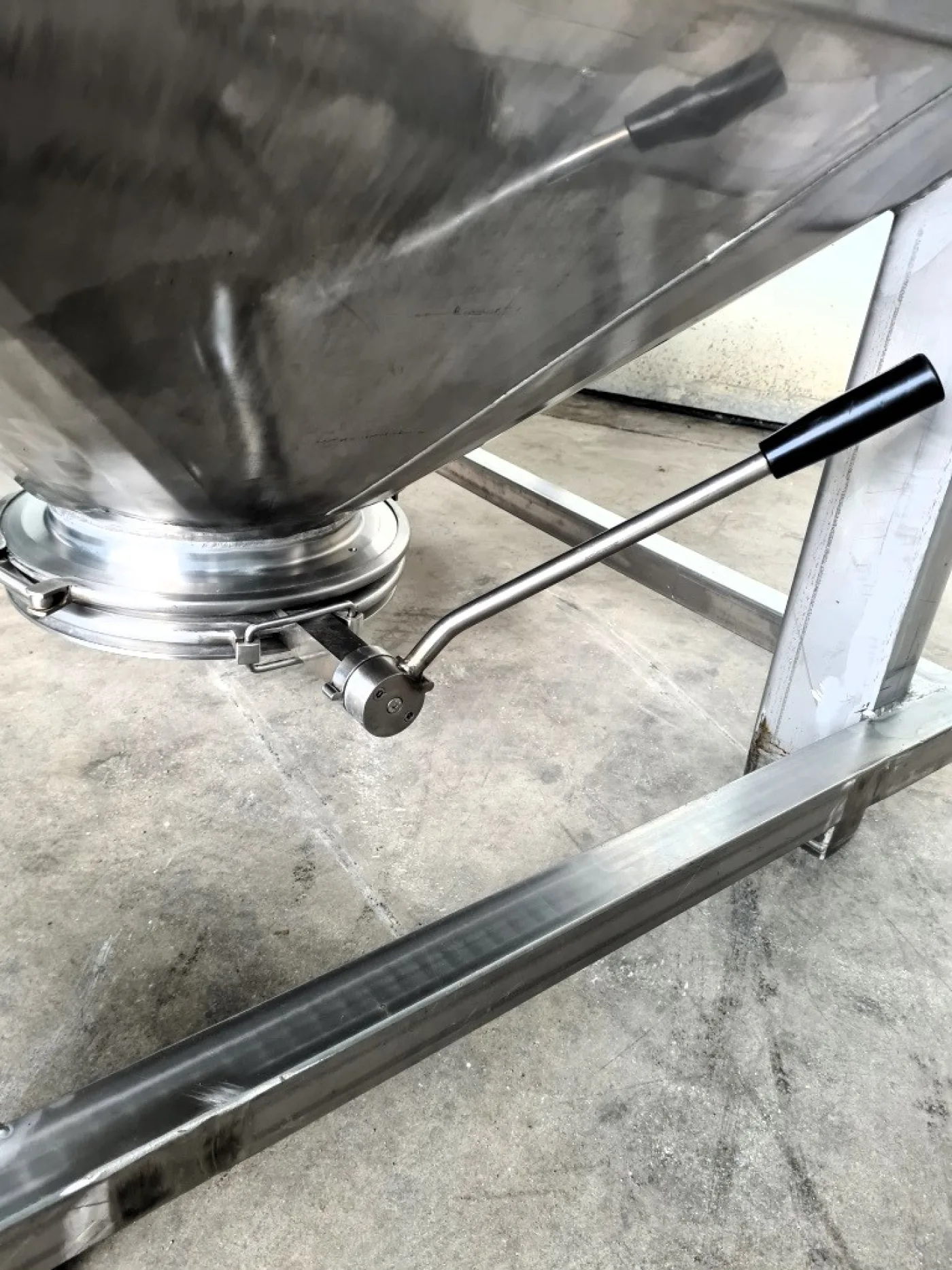 BIN – IBC (CONTENITORE PER MERCE SFUSA) – MOD. 200 LT - 6