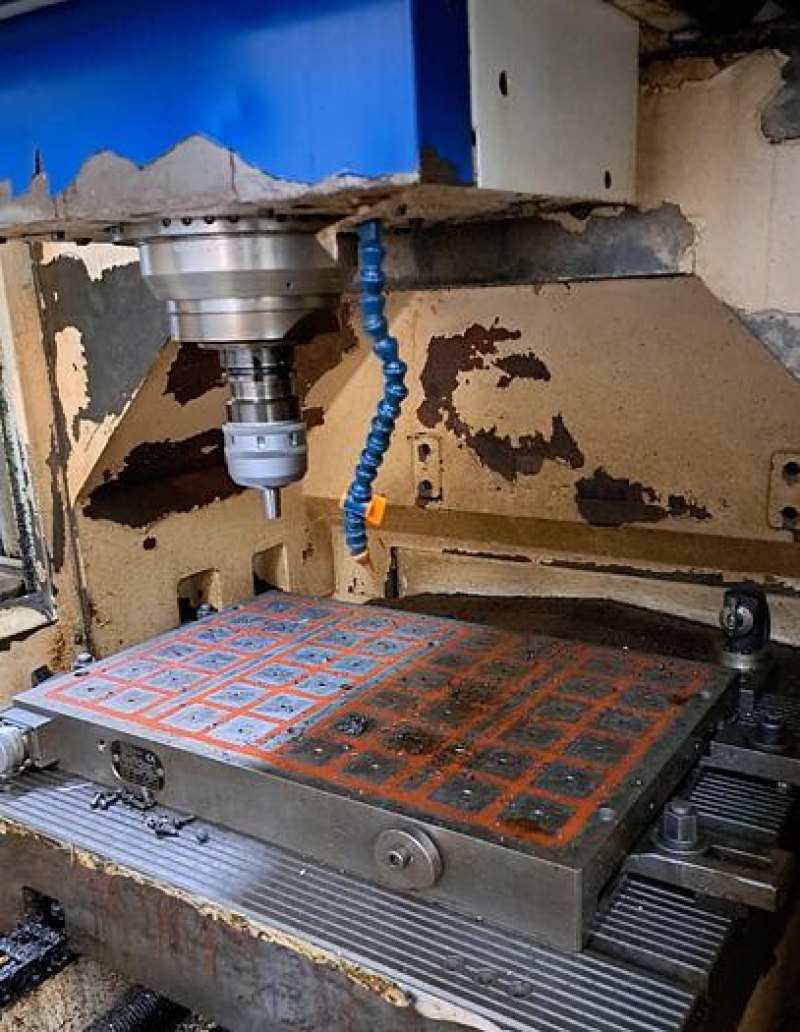 CNC HURON KX8