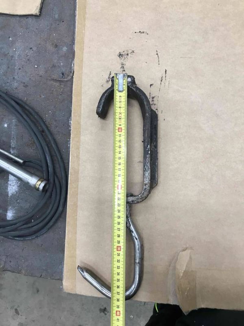 Slaughter hook (sliding)