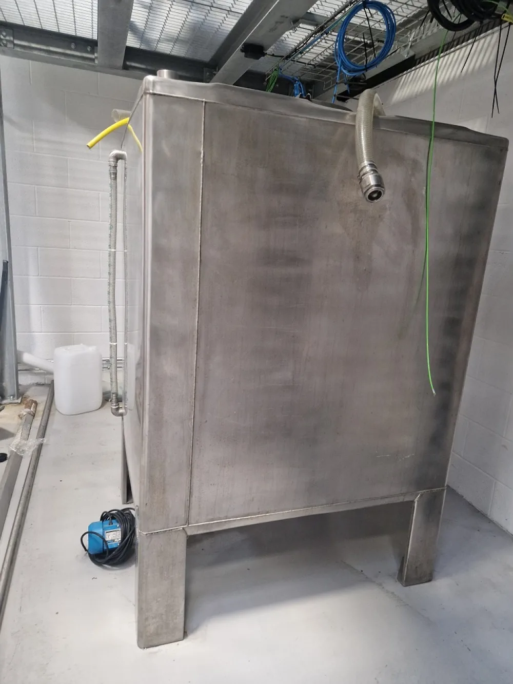 Large Tank/Vessel – 2000ltr