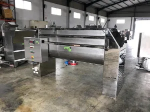Mezcladora de bandas en acero inoxidable 316 con sistema de cuatro células de carga 1.500 litros