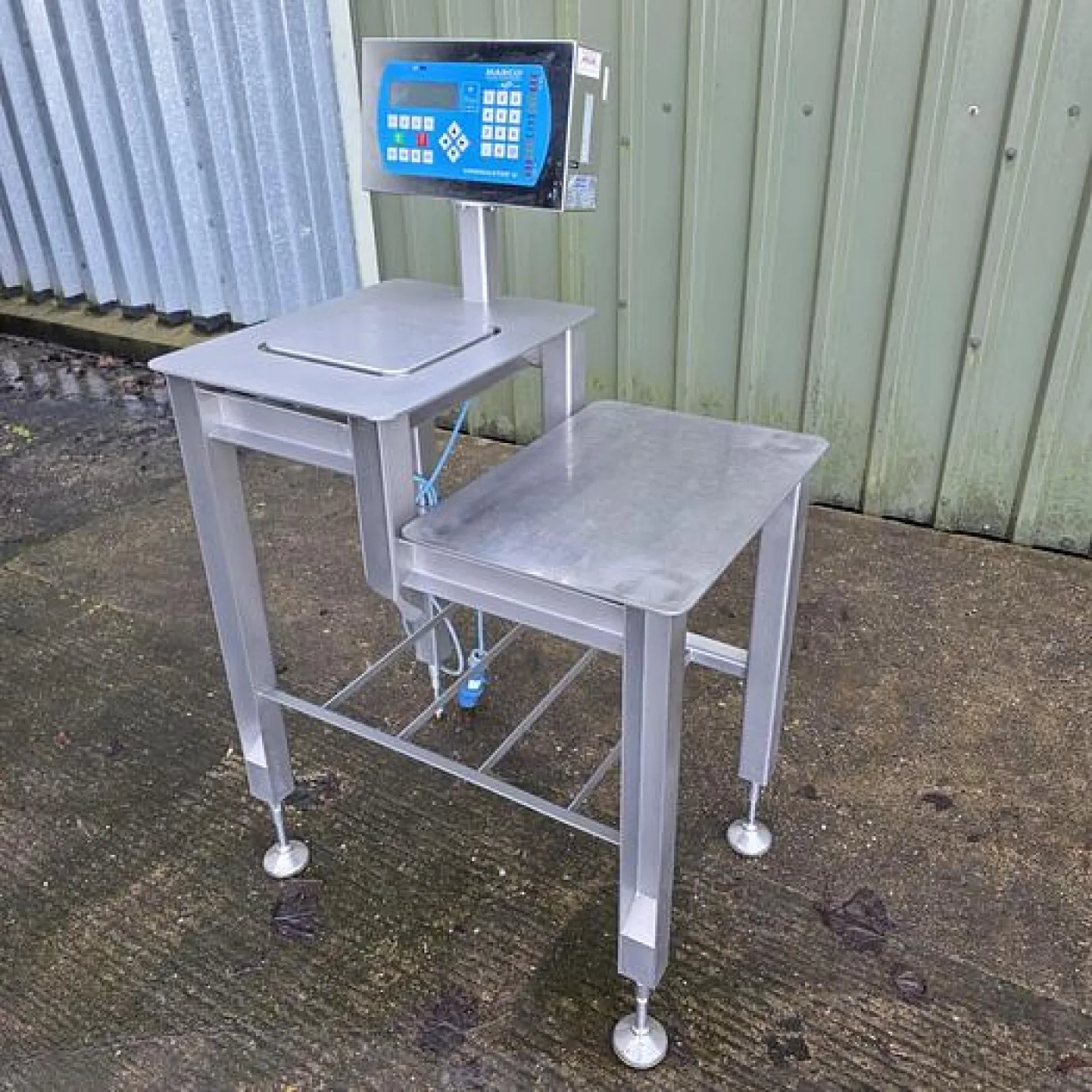 D115740 Weigh Table - 1