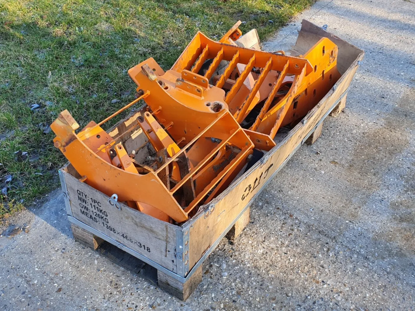 Simba seeder mounting platform for Flatliner subsoiler - 1