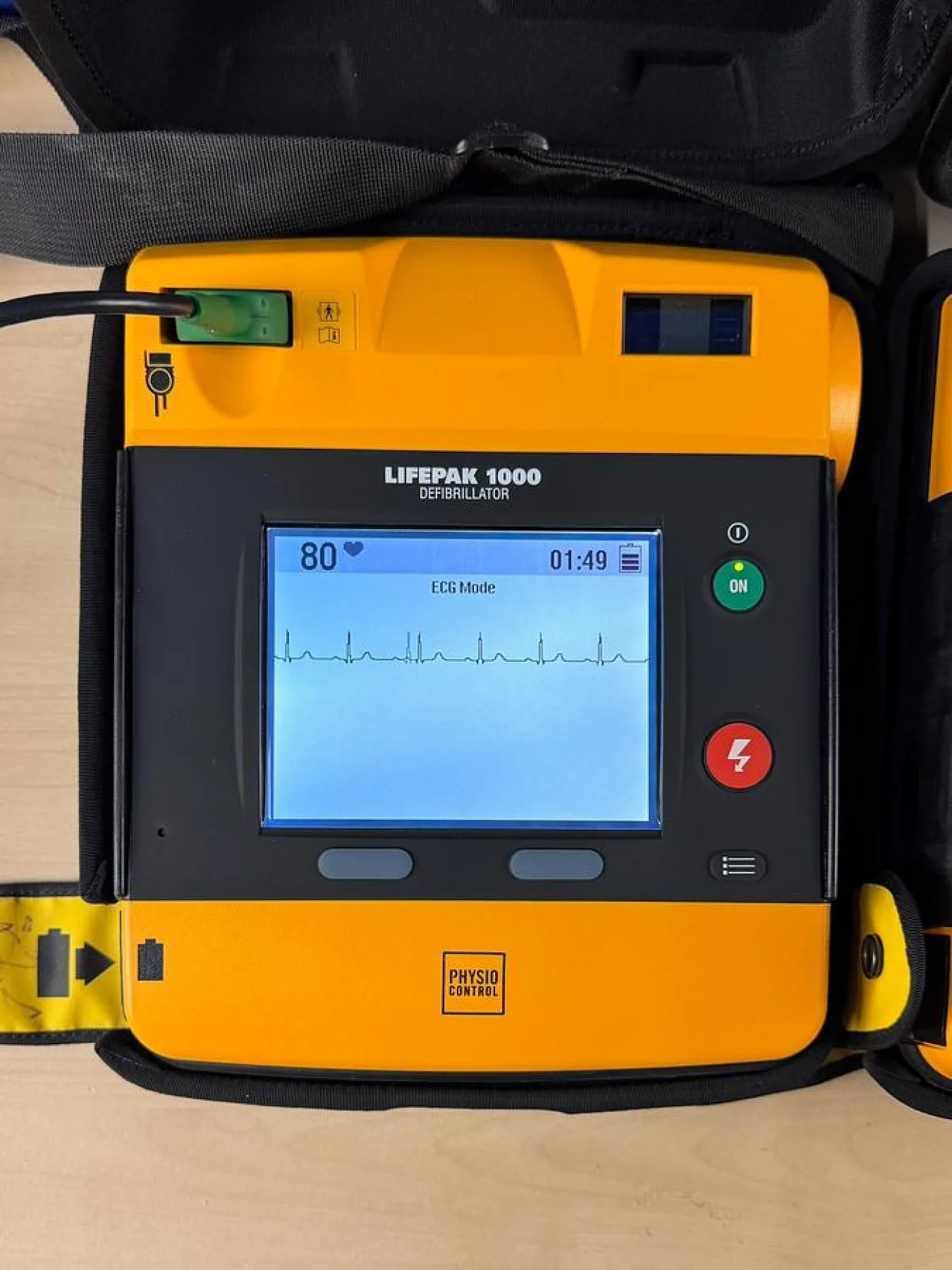 Physio Control Lifepak 1000 Defibrillator REF 320371500491 YOM: 2018 - 7