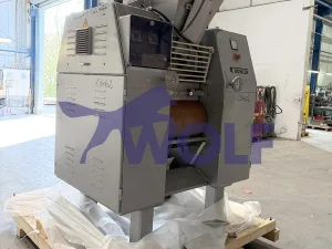 Zweiwalzwerk BÜHLER - Type SZAN-500, mit 500 mm Arbeitsbreite.