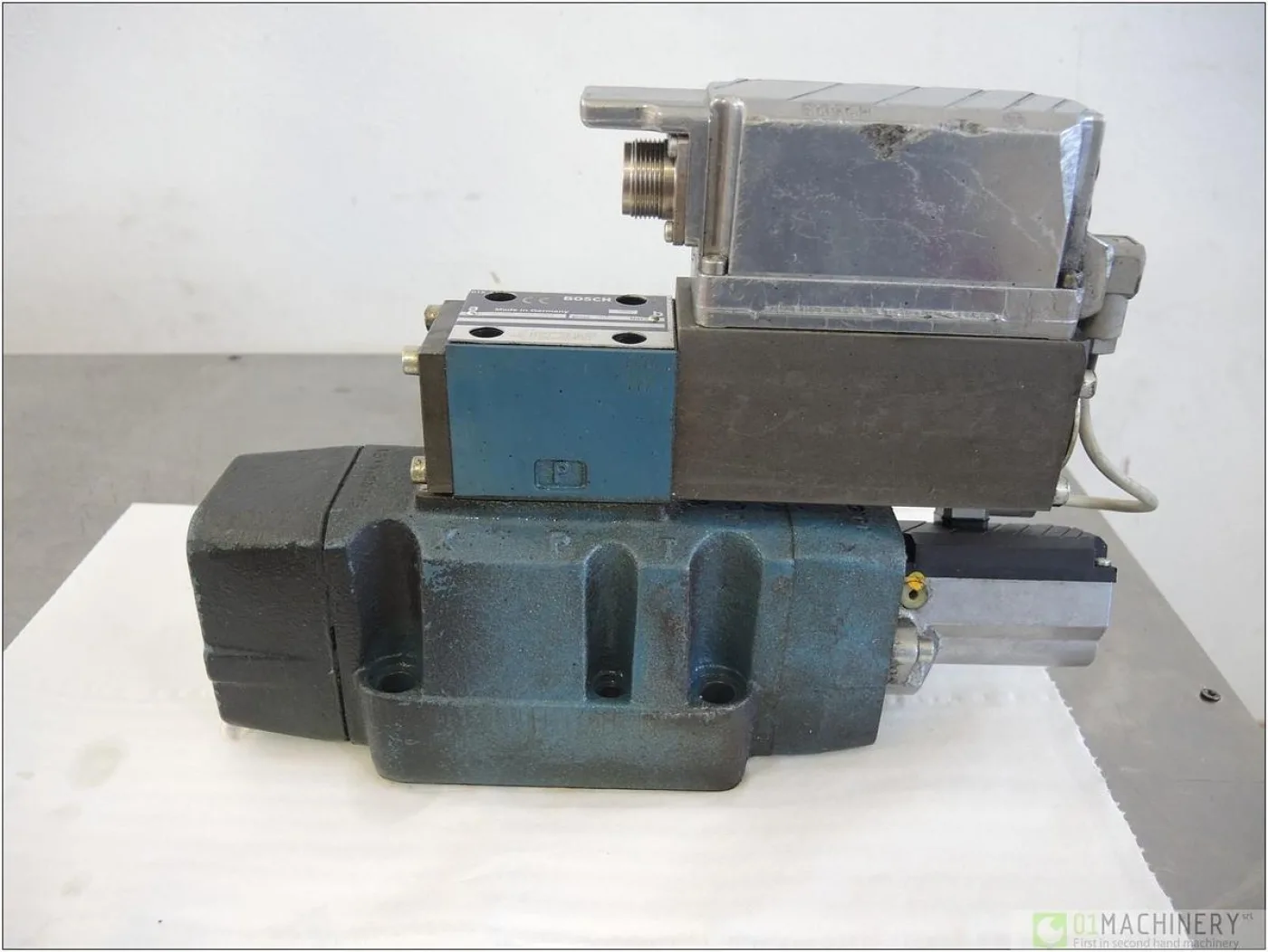 2001 BOSCH 0811404607 AI2086 - 2