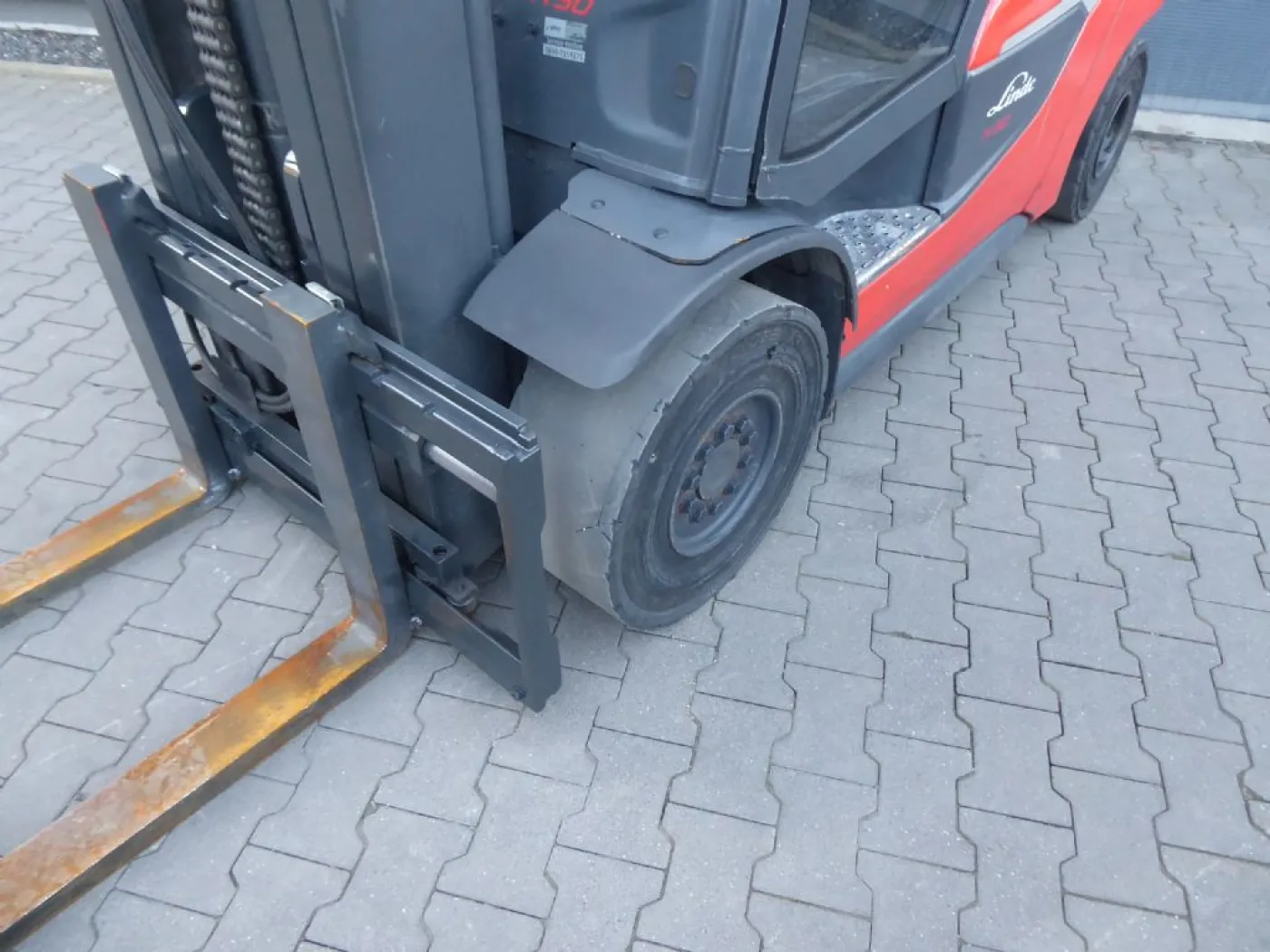 Linde H30T-01 - 2