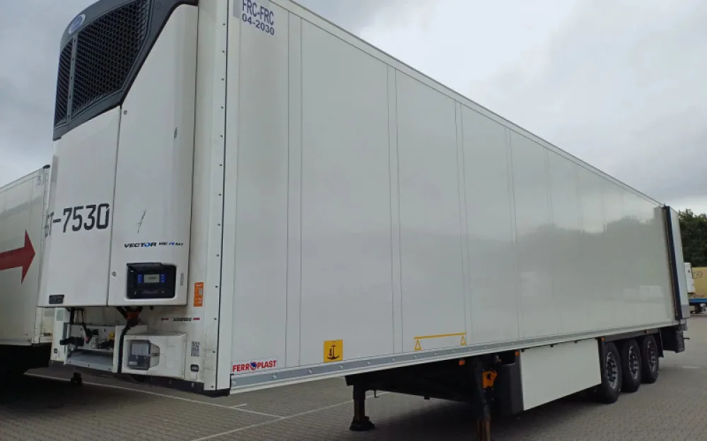 Schmitz Cargobull Carrier Vector HE19MT Multi-Temp Double Stock Lift Axle