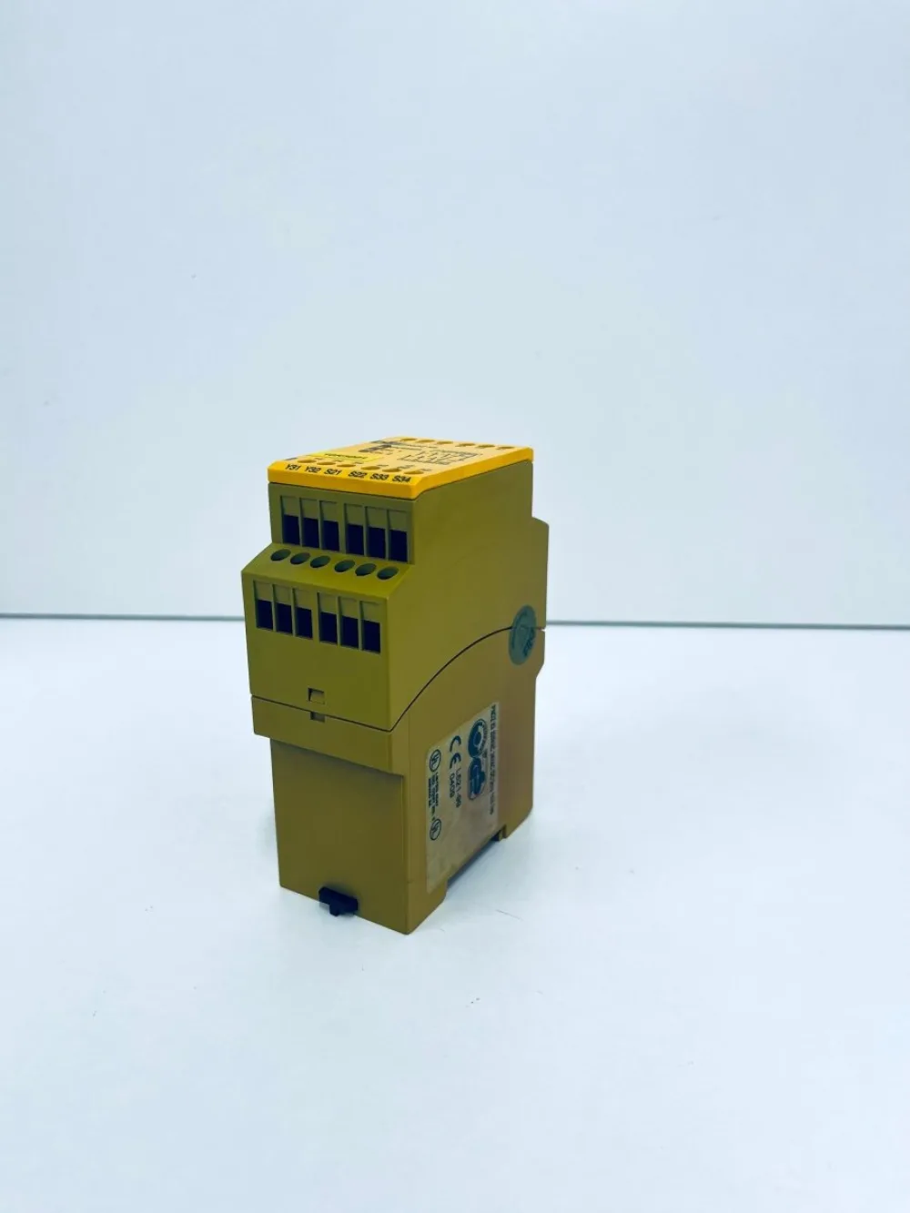 Pilz Sicherheitsmodul PN0Z X3 774318