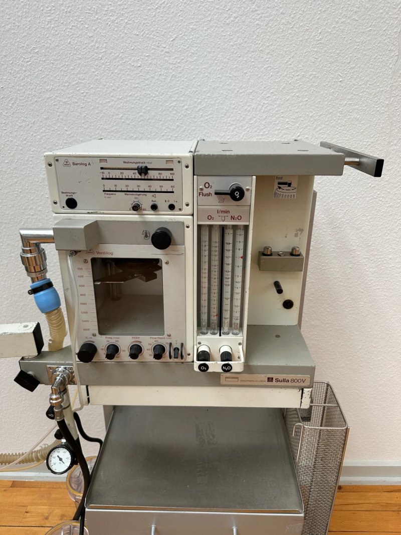 Dräger Sulla 800 V Narkosebeatmungsgerät