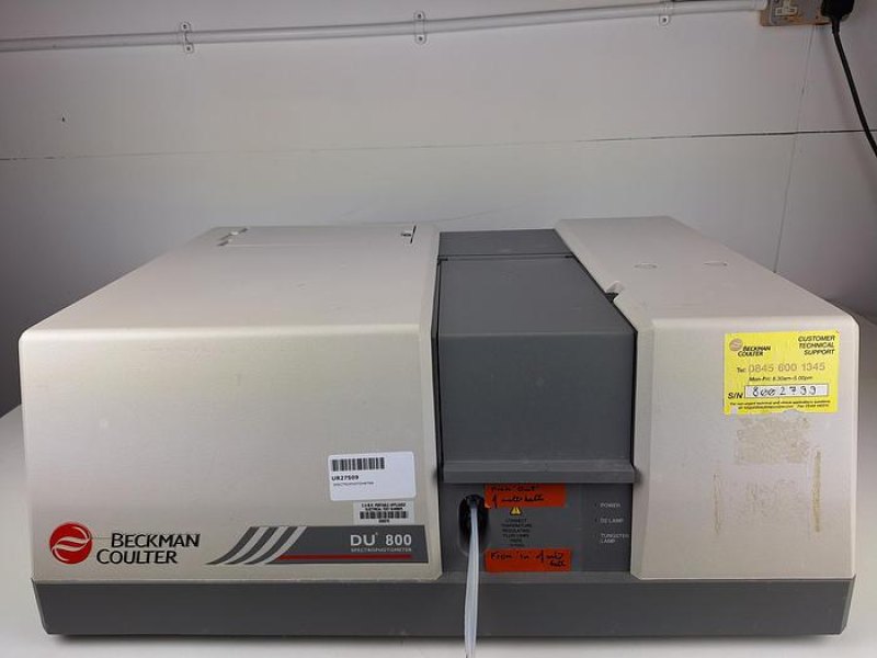 Beckman Coulter DU 800 UV-Vis Spectrophotometer