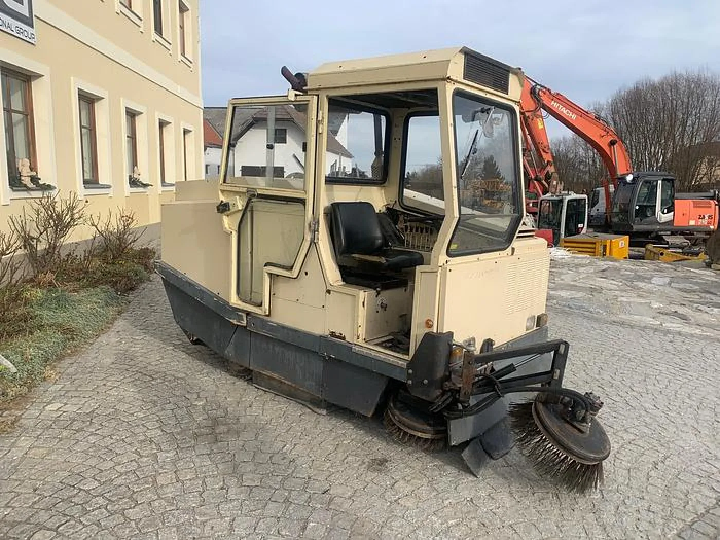Amros 1250 Kehrmaschine - 2