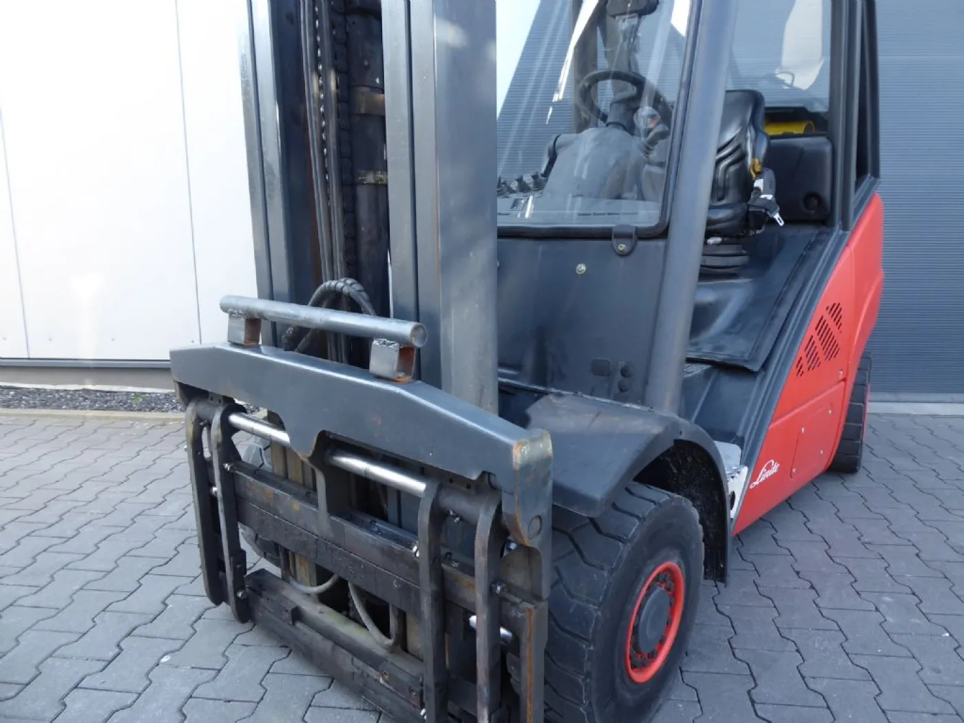 Linde H25T-01 - 1