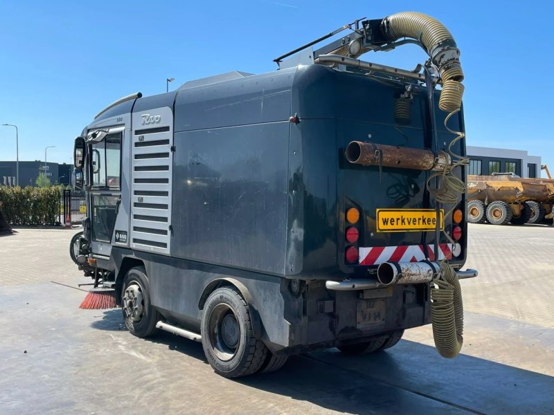 Ravo 560 sweeper 3th brush / vacuumtruck (BZ-VJ-14) Ravo 560 sweeper 3th brush / vacuumtruck (BZ-VJ-14)