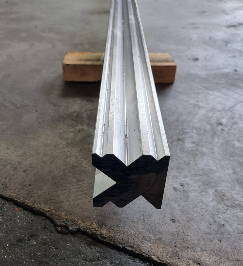 Abkantwerkzeug Multi V-Matrize 3100 x 80 x 80 mm