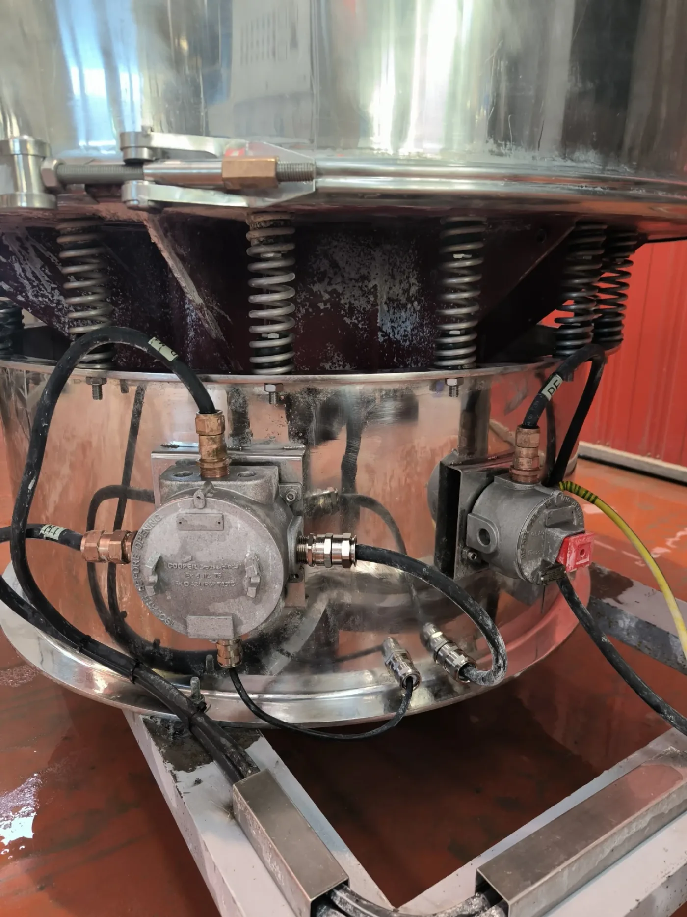 ATEX VIBRATORY SCREENER FOR LIQUIDS/SOLIDS FILTRA FTI1200 - 7