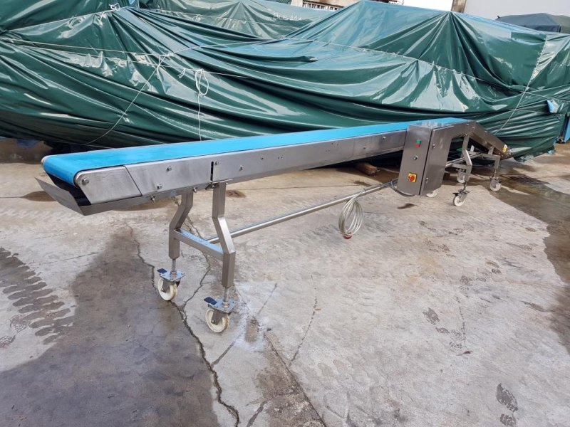 NASTRO TRASPORTATORE MOTORIZZATO – COTSWOLD MECHANICAL HANDLING