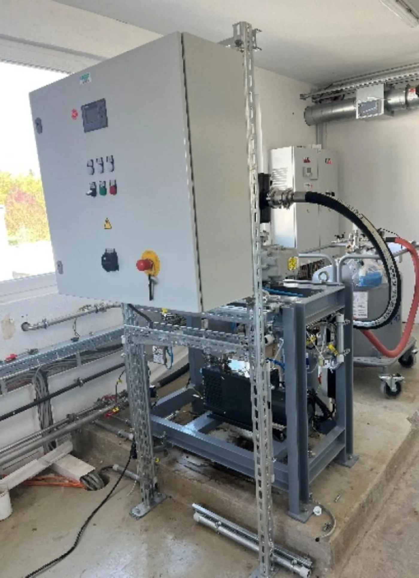 ATEX Crystallisation Plant with Filtration and Solvent Recovery - 4