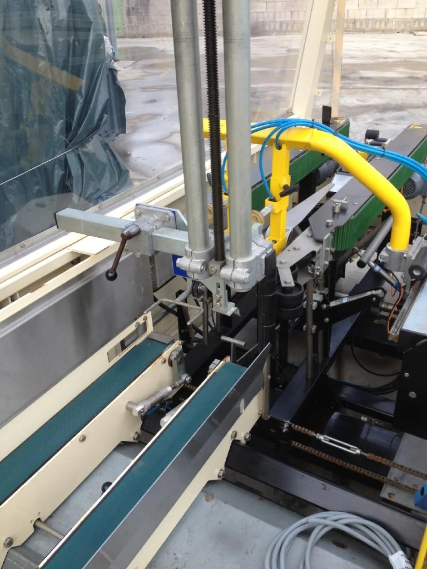 INCARTONATRICE NASTRATRICE – OK PACKAGING SYSTEMS – MOD. SUPERFORMER 1M - 2