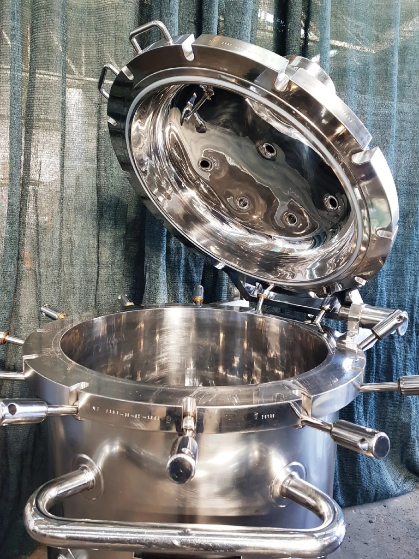 SERBATOIO CARRELLATO IN ACCIAIO INOX – TECNINOX – MOD. 230 L - 3