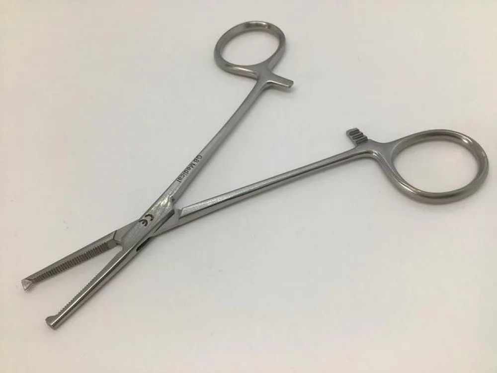 GB Medical Halsted Mosquito 1 in 2 Teeth 125mm