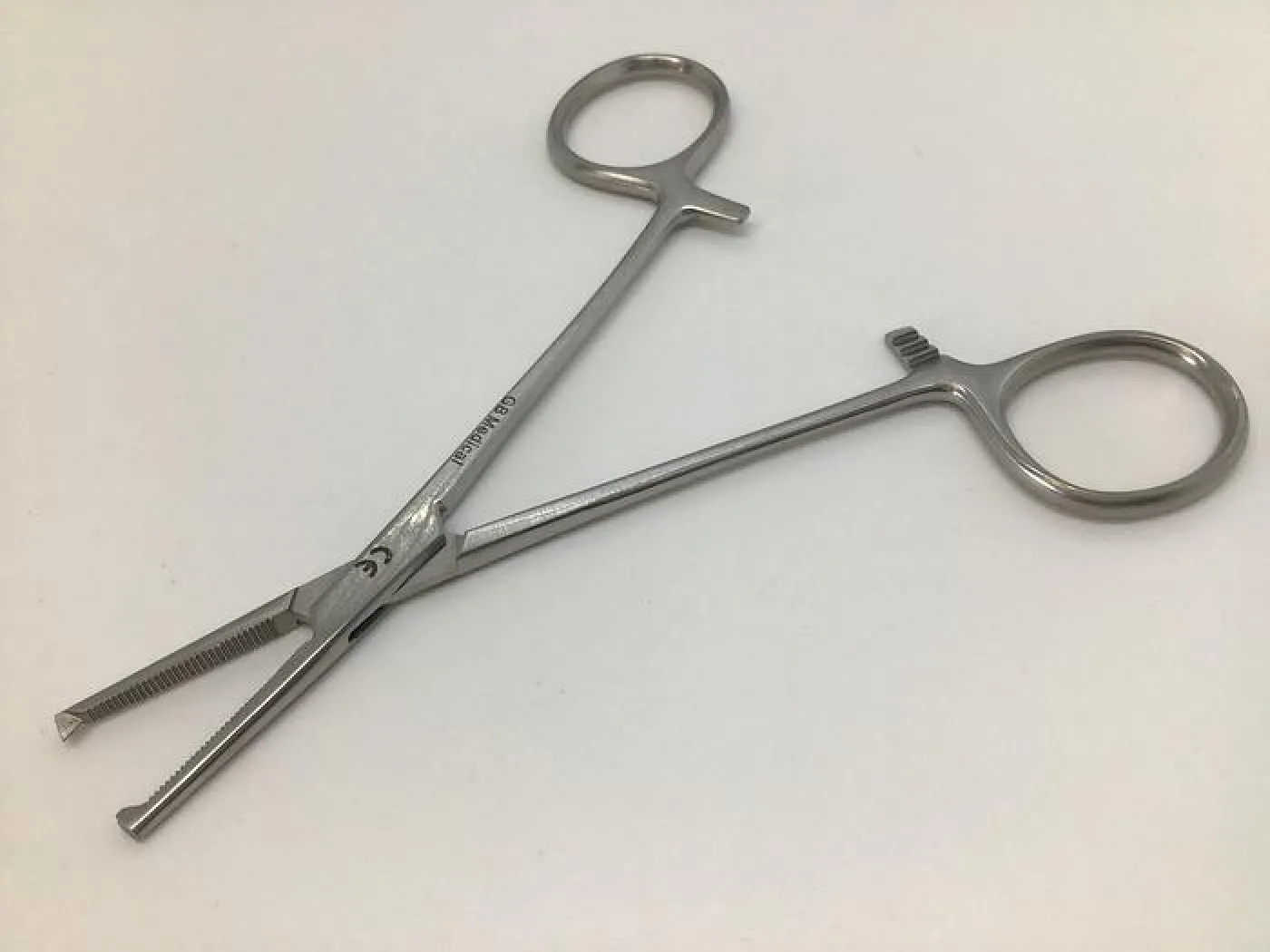 GB Medical Halsted Mosquito 1 in 2 Teeth 125mm - 1