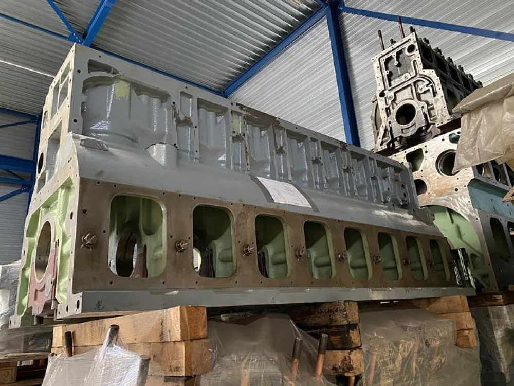 1988 CYLINDER BLOCK DEUTZ SBV8M628