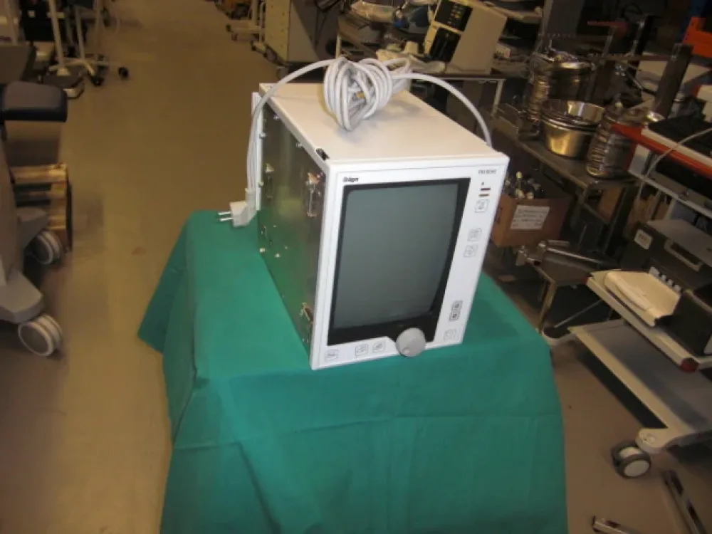 Dräger PM 8040 EKG-Monitor