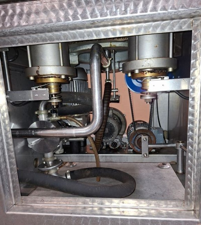 STAINLESS STEEL FILLER MACHINE GAI 12 VALVES, TO SLIGHT DEPRESSION, SECOND HAND MACHINE