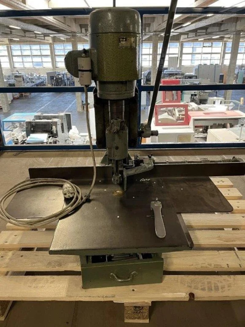 Hang 136 drilling machine