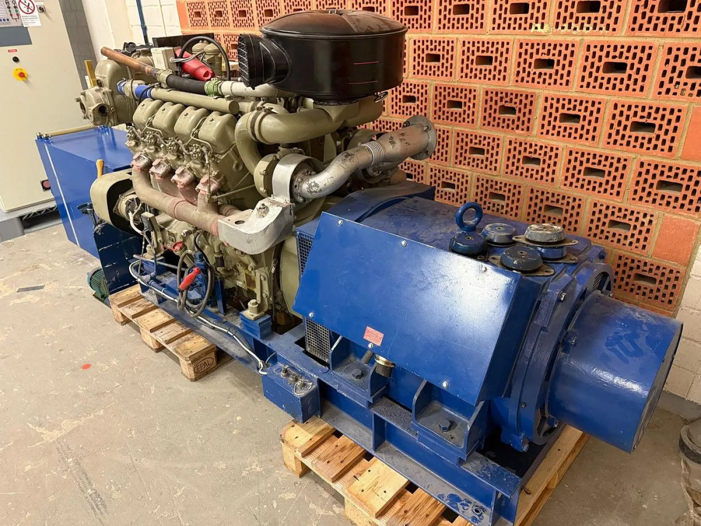 MWM TD 232-V8 - 4