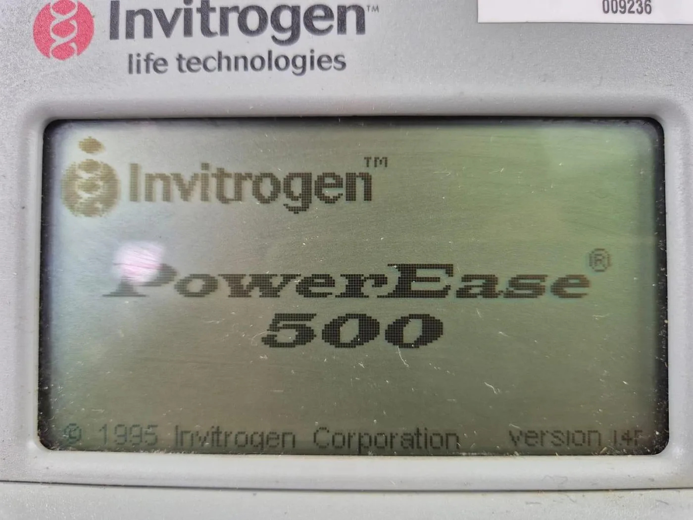 Invitrogen PowerEase 500 Power Supply - 2