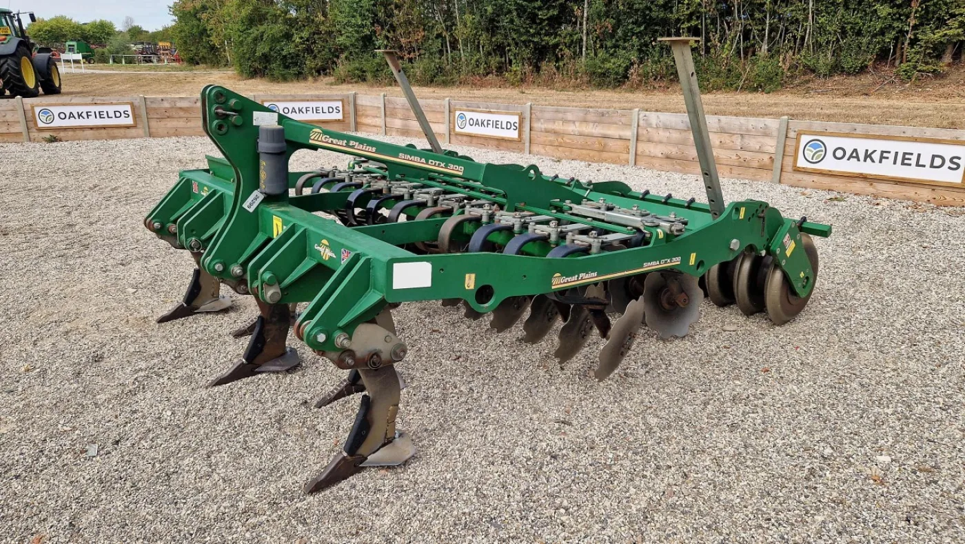 2013 Great Plains 3m DTX Cultivator - 1