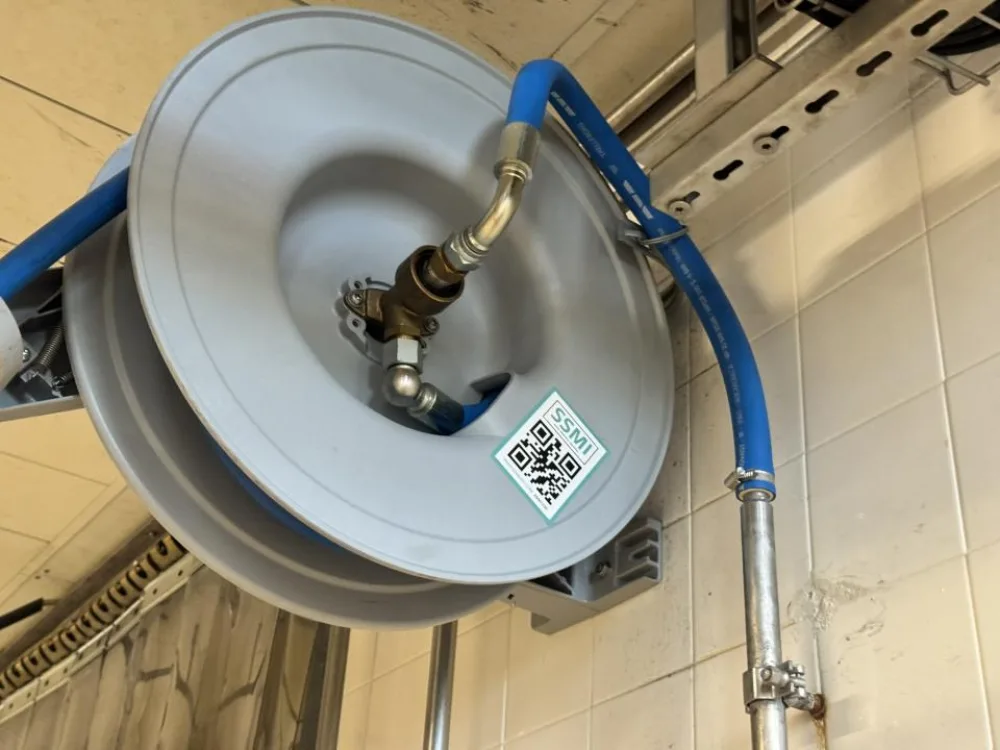 Nederman Heavy-duty spring-retractable industrial hose reel