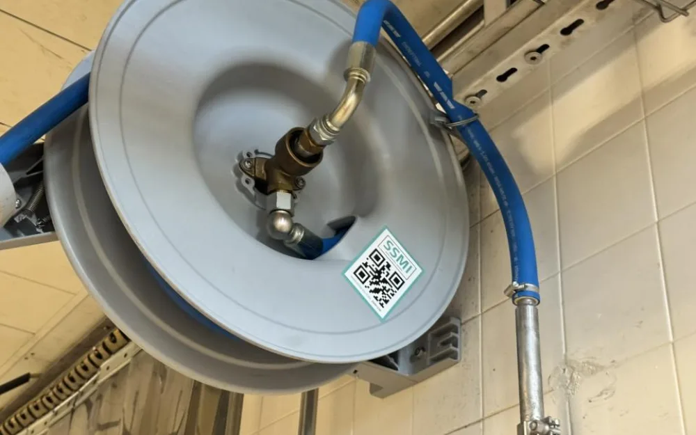 Nederman Heavy-duty spring-retractable industrial hose reel