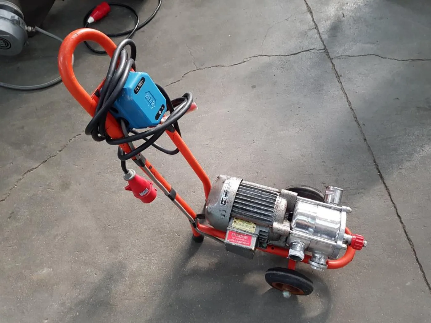 POMPA AUTOADESCANTE CARRELLATA PER LIQUIDI – AZIENDA ENOLOGICA ITALIANA - 5