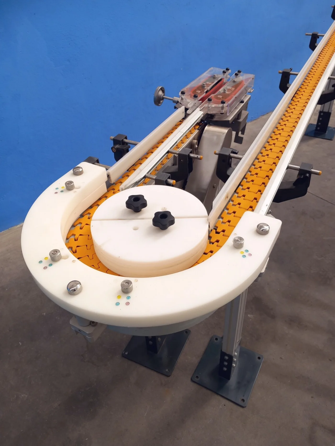 NASTRO TRASPORTATORE MOTORIZZATO CON CURVA A 180° – BETT SISTEMI - 6