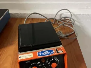 Franz Morat M21/1 Verwarmingsplaat met Magneetroerder